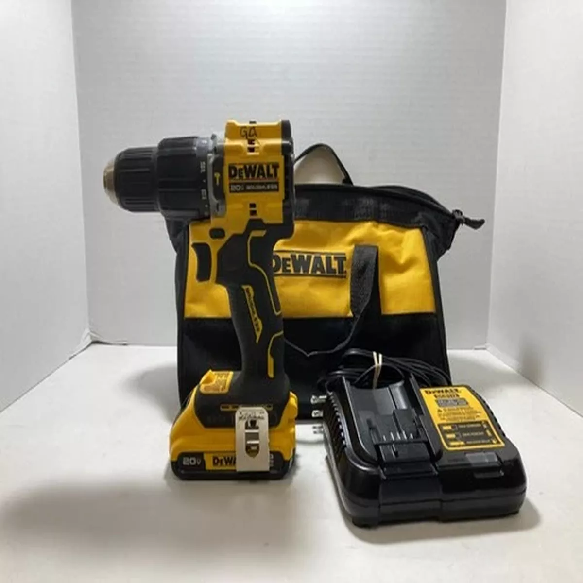 DeWalt DCD799 Hammer Drill w/battery charger and bag