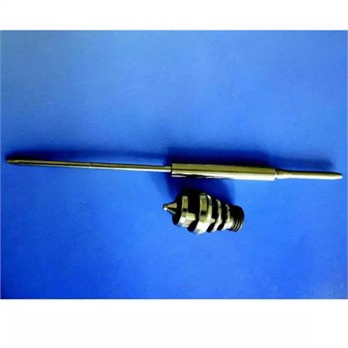 Iwata 93897600 Lph400-Lv – Nozzle/Needle Set 1.3